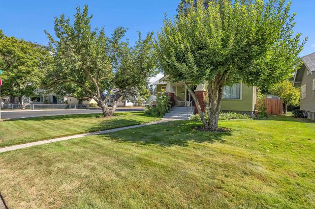 3828 N E St, Spokane, WA 99205