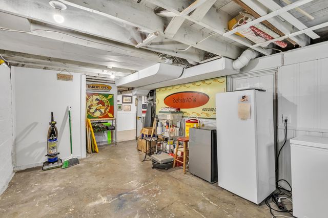 3828 N E St, Spokane, WA 99205
