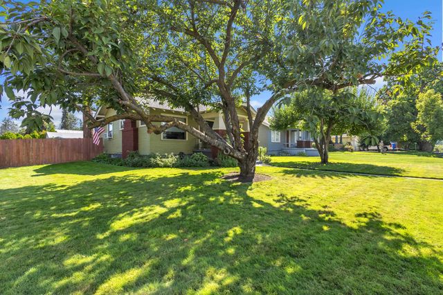 3828 N E St, Spokane, WA 99205