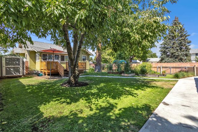 3828 N E St, Spokane, WA 99205
