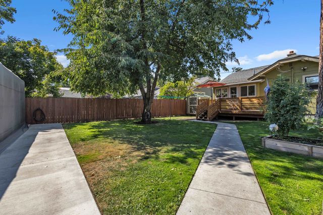 3828 N E St, Spokane, WA 99205