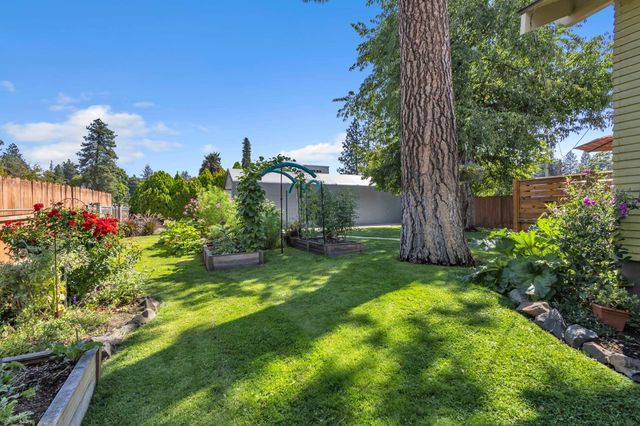 3828 N E St, Spokane, WA 99205