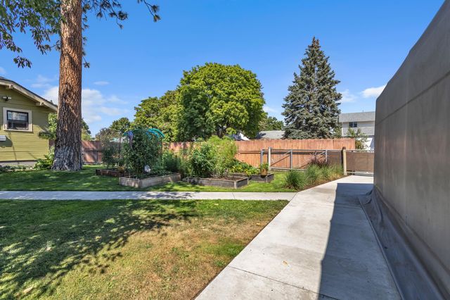 3828 N E St, Spokane, WA 99205