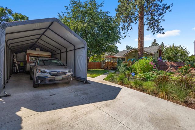 3828 N E St, Spokane, WA 99205