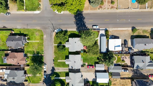 3828 N E St, Spokane, WA 99205