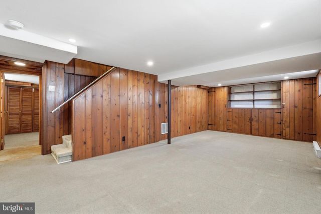 835 BOWIE RD, Rockville, MD 20852