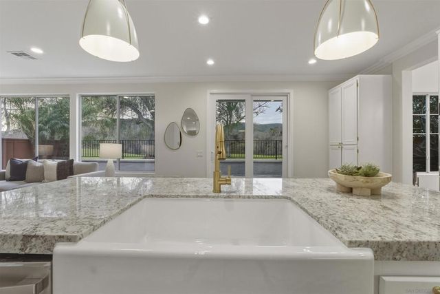 564 Golf Glen Dr, San Marcos, CA 92069