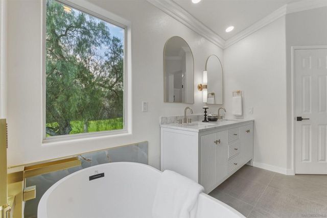 564 Golf Glen Dr, San Marcos, CA 92069