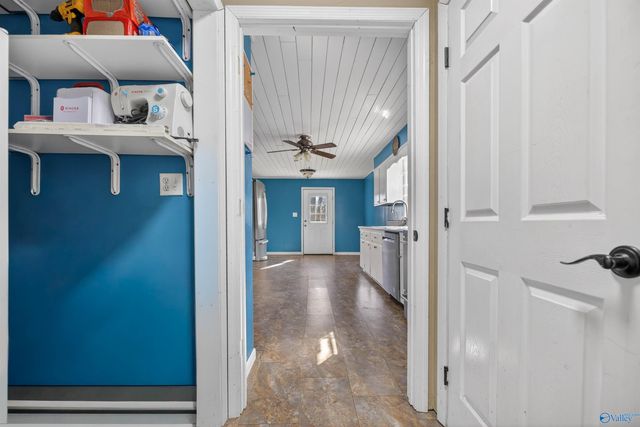 108 South Hawk Drive, Rainbow City, AL 35906