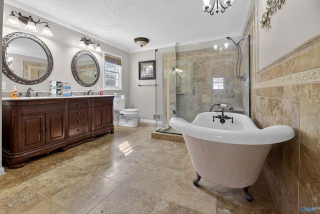 108 South Hawk Drive, Rainbow City, AL 35906