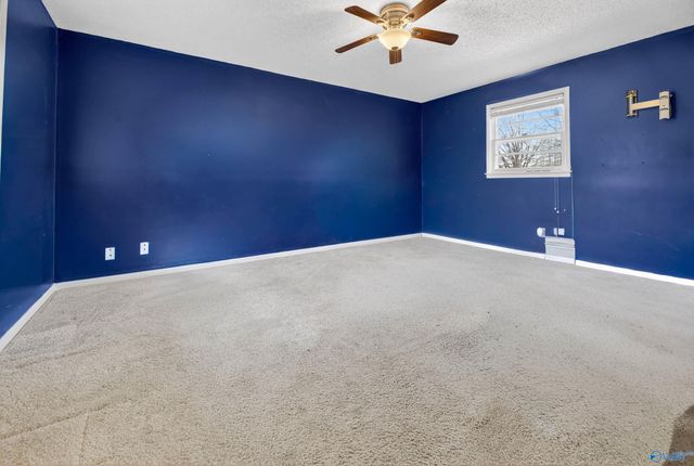 108 South Hawk Drive, Rainbow City, AL 35906