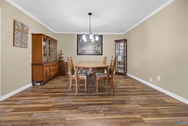 108 South Hawk Drive, Rainbow City, AL 35906