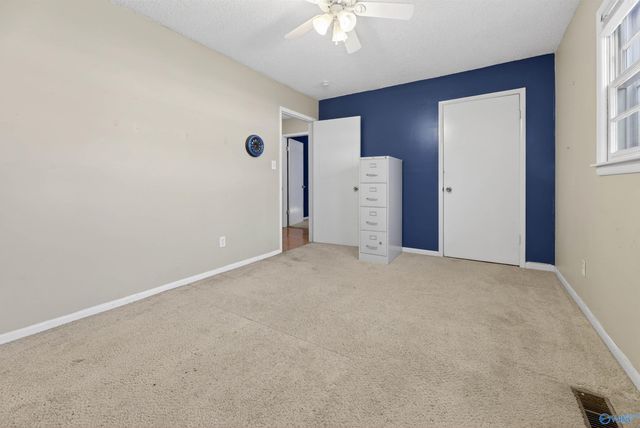 108 South Hawk Drive, Rainbow City, AL 35906