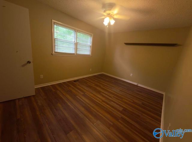 108 South Hawk Drive, Rainbow City, AL 35906