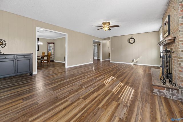 108 South Hawk Drive, Rainbow City, AL 35906