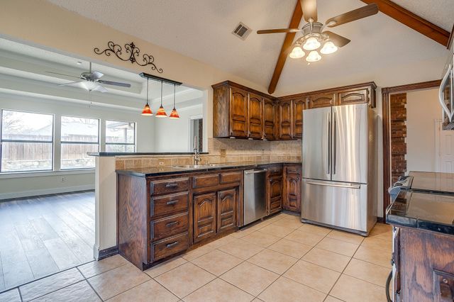 8016 Kendra Lane, North Richland Hills, TX 76182