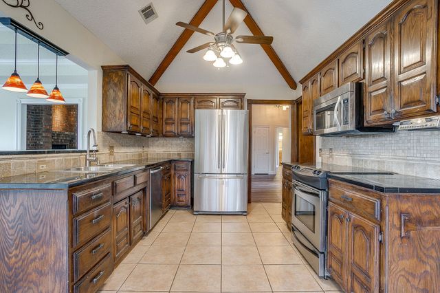 8016 Kendra Lane, North Richland Hills, TX 76182