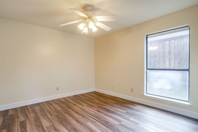 8016 Kendra Lane, North Richland Hills, TX 76182