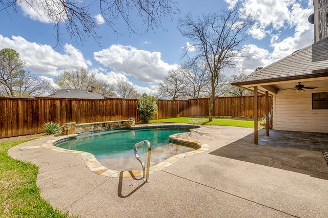 8016 Kendra Lane, North Richland Hills, TX 76182