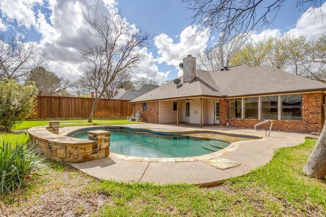 8016 Kendra Lane, North Richland Hills, TX 76182