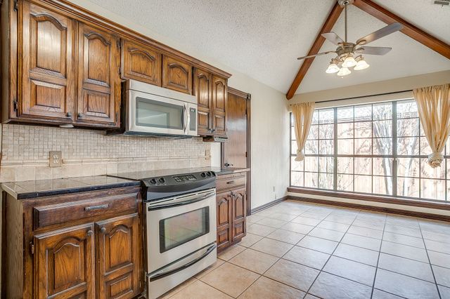 8016 Kendra Lane, North Richland Hills, TX 76182