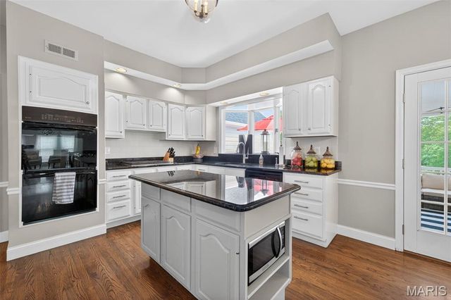 2108 Stillwater Point Court, Clarkson Valley, MO 63005