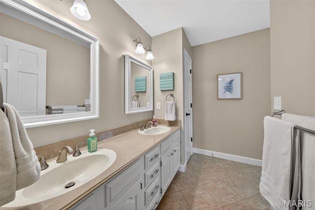 2108 Stillwater Point Court, Clarkson Valley, MO 63005
