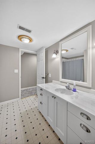 2108 Stillwater Point Court, Clarkson Valley, MO 63005