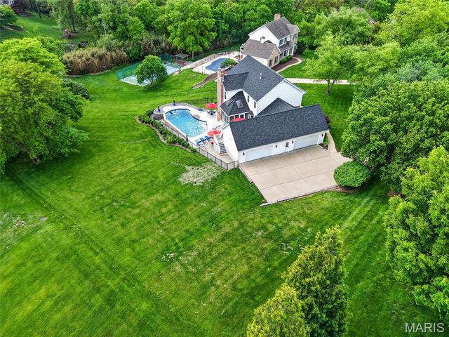 2108 Stillwater Point Court, Clarkson Valley, MO 63005