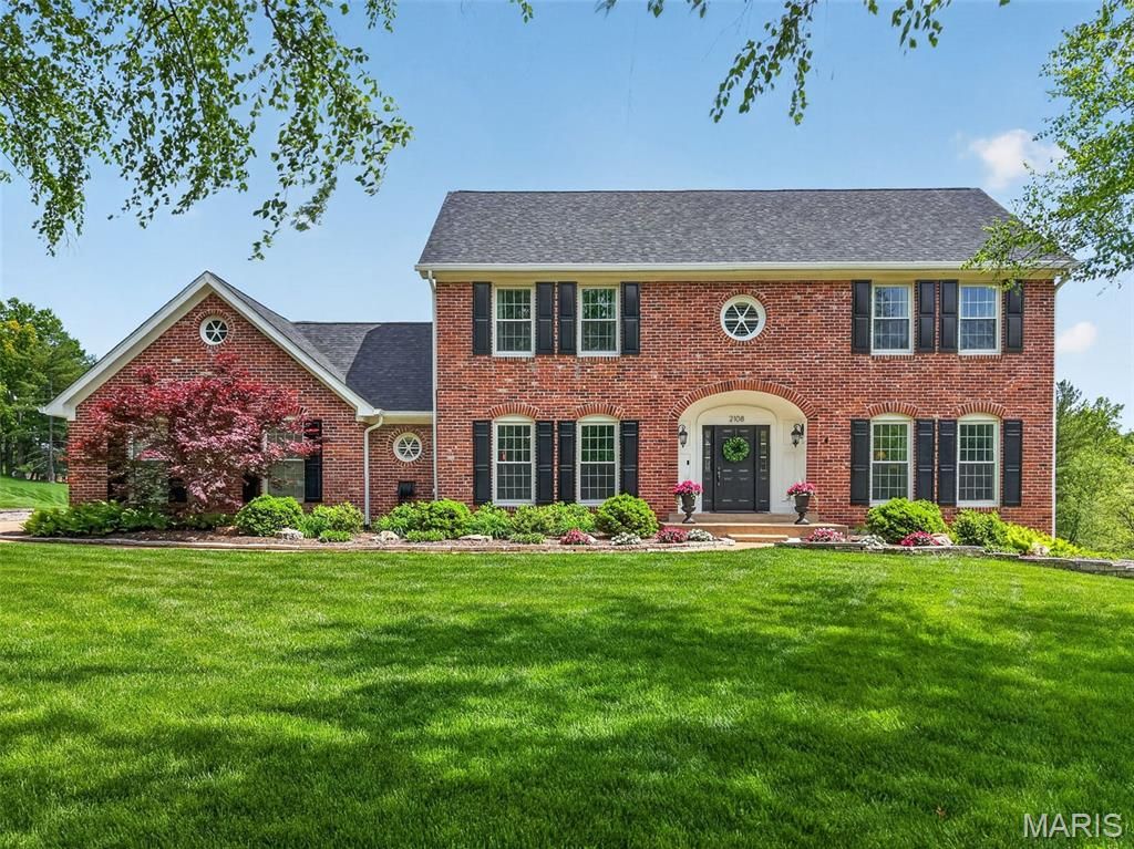 2108 Stillwater Point Court, Clarkson Valley, MO 63005