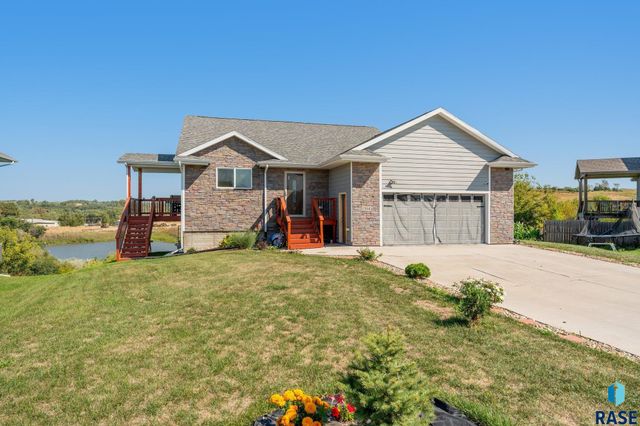 1304 N Archer Dr, Sioux Falls, SD 57103