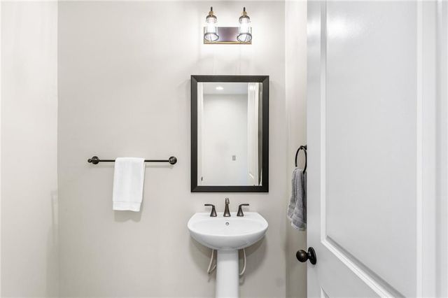 3933 Danube Lane 222, Atlanta, GA 30339