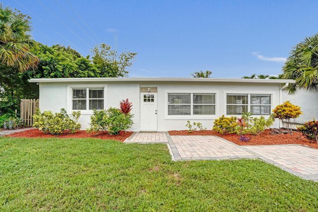 1205 S Lake Drive, Lantana, FL 33462