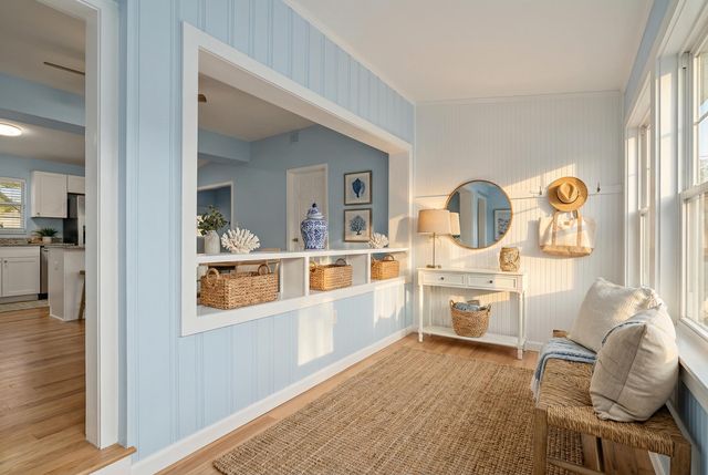 1205 S Lake Drive, Lantana, FL 33462