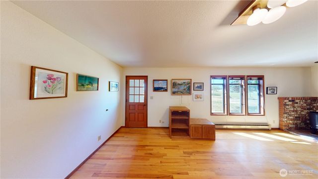 12741 Ring Lane, La Conner, WA 98257