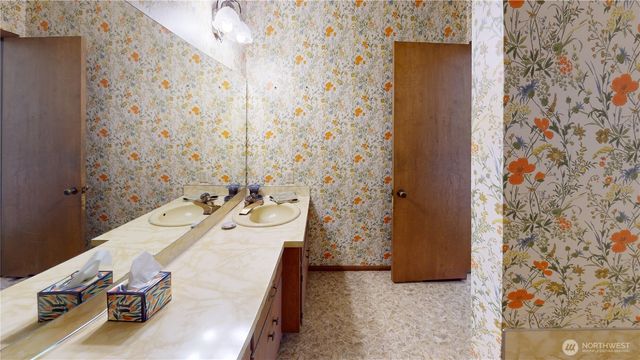 12741 Ring Lane, La Conner, WA 98257