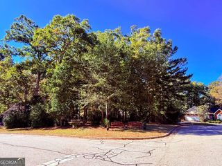 107 Berkeshire Court, Athens, GA 30606