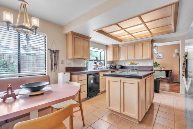 3308 Corbin Way, Sacramento, CA 95827