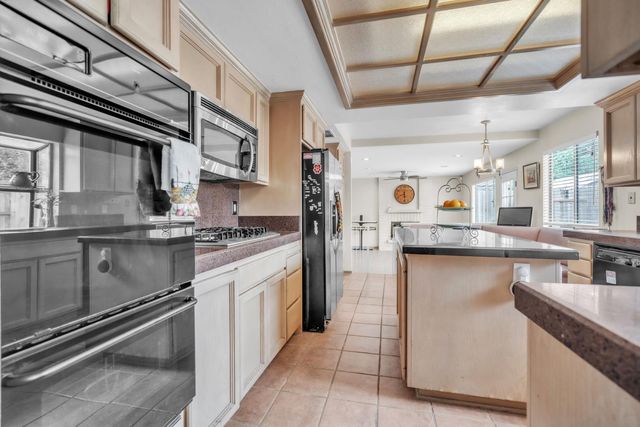 3308 Corbin Way, Sacramento, CA 95827