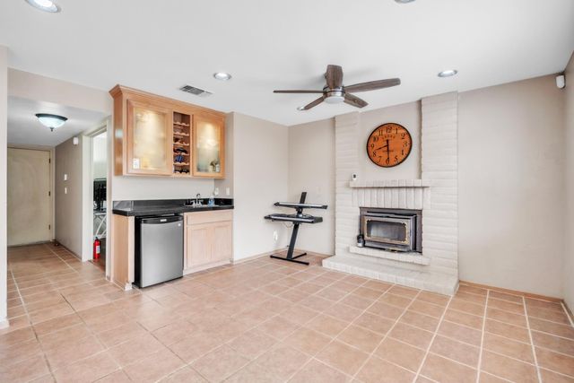 3308 Corbin Way, Sacramento, CA 95827
