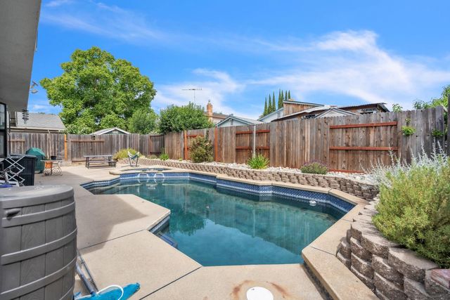 3308 Corbin Way, Sacramento, CA 95827