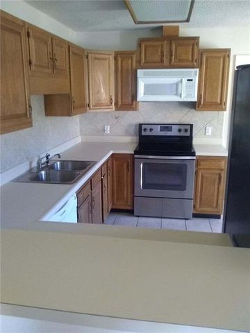 1 Oaks PL, Lago Vista, TX 78645