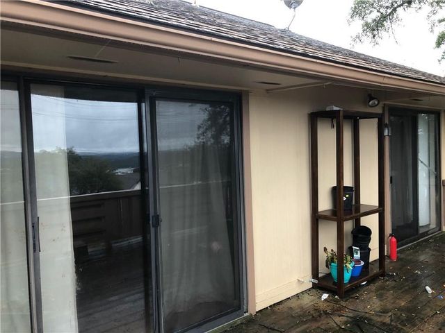 1 Oaks PL, Lago Vista, TX 78645