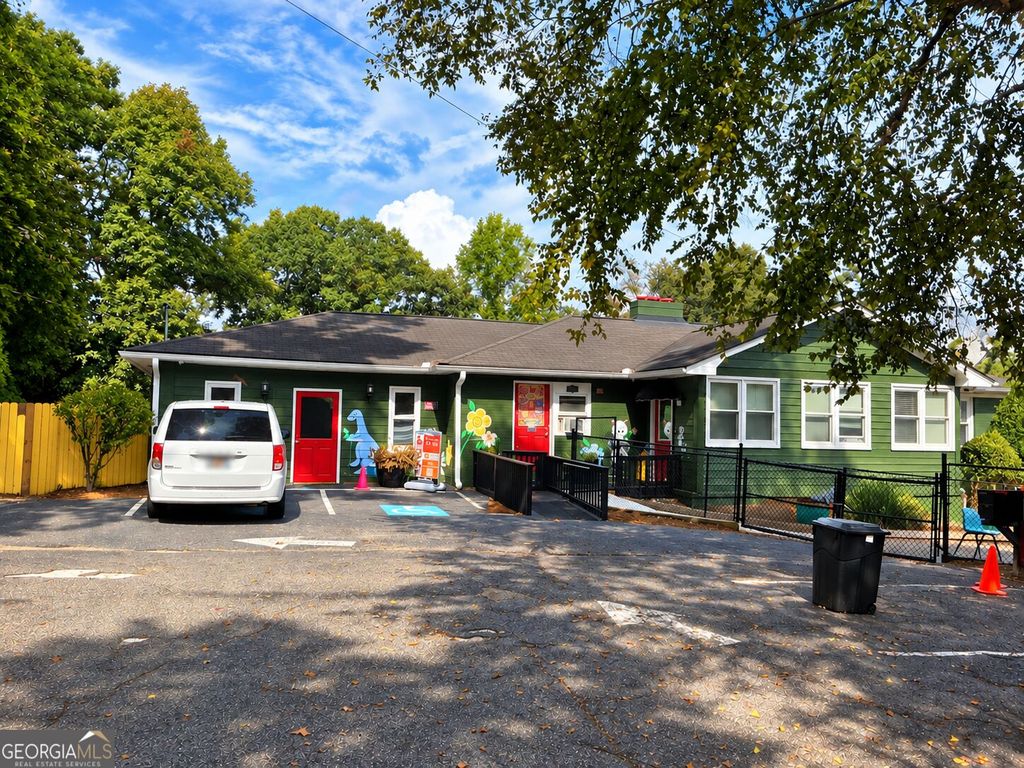 4032 Rockbridge Road, Stone Mountain, GA 30083 — exterior