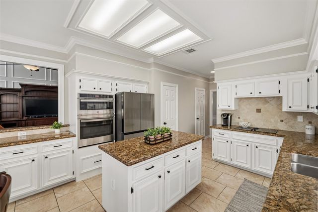 4623 Brook Shadow Drive, Kingwood, TX 77345