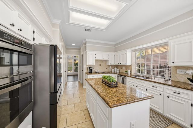 4623 Brook Shadow Drive, Kingwood, TX 77345