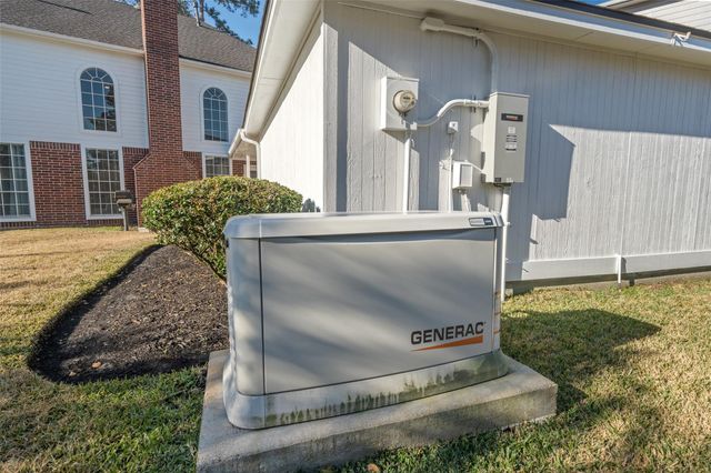 4623 Brook Shadow Drive, Kingwood, TX 77345