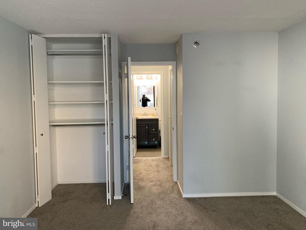 2018-32 WALNUT ST #6C, Philadelphia, PA 19103