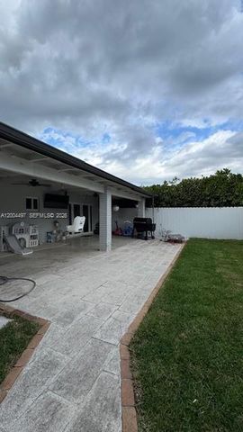 13812 SW 16th Ter, Miami, FL 33175