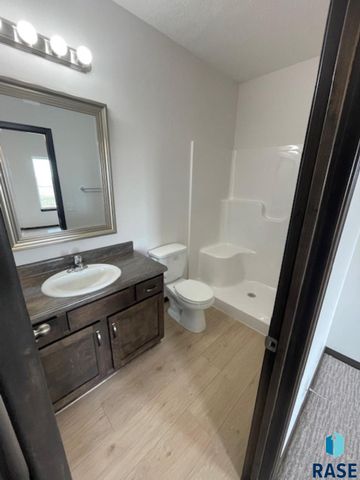 9657 W Tunis Dr Drive, Sioux Falls, SD 57106